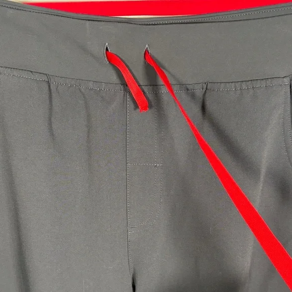 Figs Women's Gray Pants with Red Accents SZ L - Picture 4 of 13